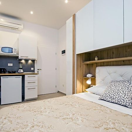 Garzoto Rooms And Studios 罗维尼 外观 照片