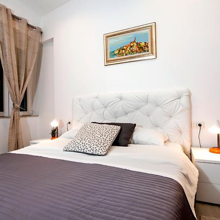 Garzoto Rooms And Studios 罗维尼 外观 照片