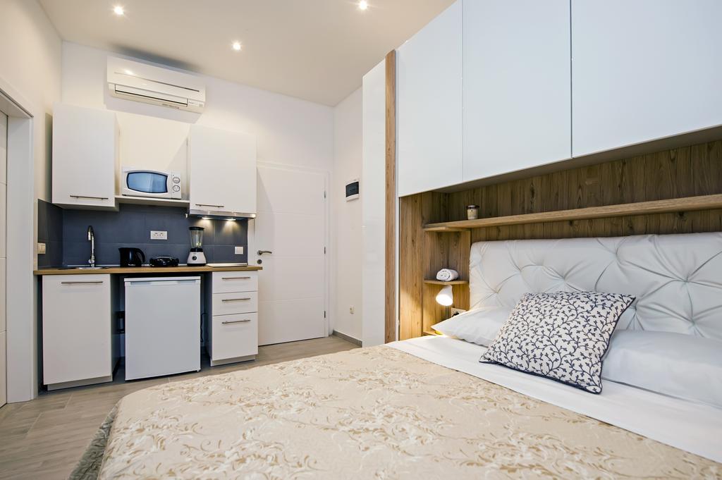 Garzoto Rooms And Studios 罗维尼 外观 照片