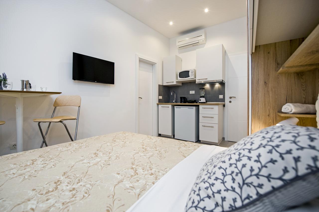 Garzoto Rooms And Studios 罗维尼 外观 照片