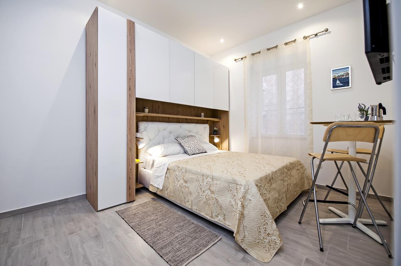 Garzoto Rooms And Studios 罗维尼 外观 照片