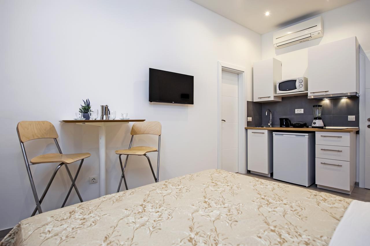 Garzoto Rooms And Studios 罗维尼 外观 照片